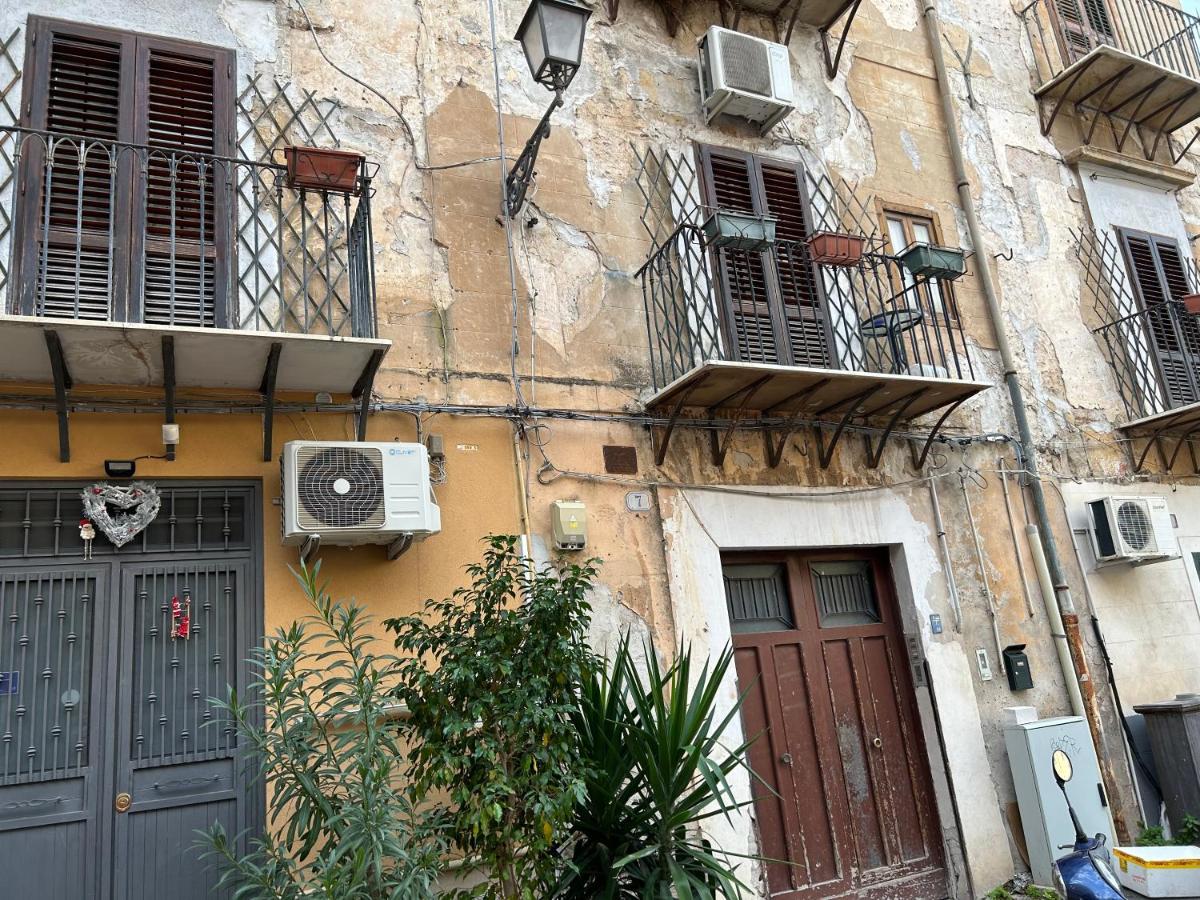 Toty Alla Guilla Palermo Bagian luar foto